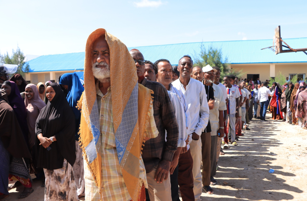 Isdiiwaangalinta doorashooyinka oo ka bilowday Banaadir (WARBIXIN)
