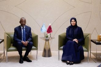 وزير التربية والتعليم يلتقي نظيرته القطرية